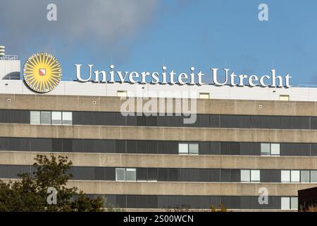 Utrecht, Niederlande 26. Oktober 2024. Universiteit Utrecht-Logo. Die Universität Utrecht ist eine öffentliche Forschungsuniversität in Utrecht. Es ist einer der Stockfoto