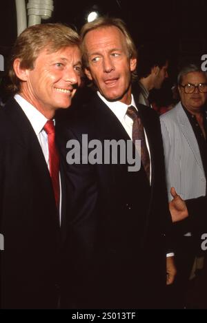 Paul Hogan ist gestorben. Paul Hogan die Premiere von Crocodile Dundee am 22. Mai 1988 im Mann Chinese Theater in Hollywood, Kalifornien. Hinweis: Ralph Dominguez/MediaPunch Stockfoto