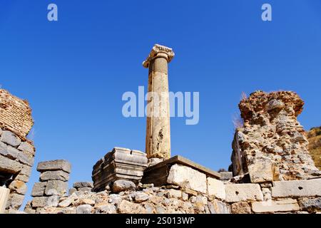 Ephesus alte Säulenruinen in İzmir, Türkei Stockfoto