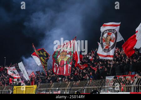 Italien. Dezember 2024. AC Monza Fans wurden während des Fußballspiels der Serie A 2024/25 zwischen AC Monza und Juventus FC im U-Power Stadium gesehen Stockfoto