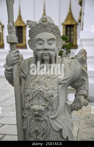 Steinstatue eines chinesischen Kriegers, Wächters, Wat Phra Kaew, Tempel des Smaragdbuddhas, Bangkok, Thailand, Asien Stockfoto