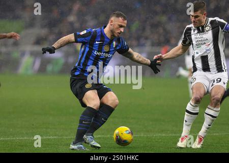 Mailand, Italien. Dezember 2024. Italien, Mailand, 19.12.2024: Marko Arnautovic (FC Inter) greift in der ersten Halbzeit beim Fußballspiel FC Inter gegen Udinese, Coppa Italia Tim 2024:2025, zuletzt 16, San Siro Stadium an. Italien, Mailand, 2024 12 19: FC Inter gegen Udinese, Coppa Italia Tim.2024/2025, Achtelfinale, im San Siro Stadion umstritten. (Kreditbild: © Fabrizio Andrea Bertani/Pacific Press via ZUMA Press Wire) NUR REDAKTIONELLE VERWENDUNG! Nicht für kommerzielle ZWECKE! Stockfoto
