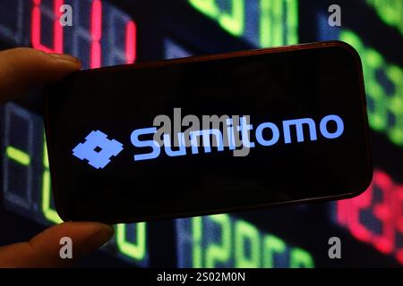 Polen. Dezember 2024. In dieser Fotoabbildung wird das Firmenlogo von Sumitomo auf einem Smartphone-Bildschirm angezeigt. Quelle: SOPA Images Limited/Alamy Live News Stockfoto