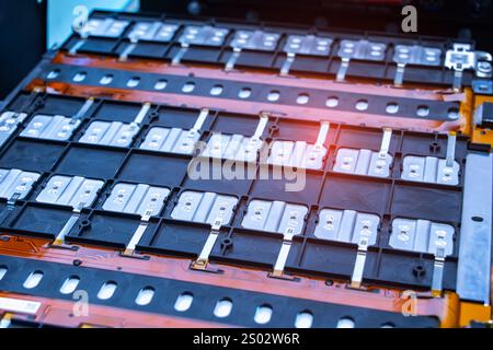 Lithium-Akkupack-Modul mit bms für Elektroauto oder Speicherkraftwerk erhältlich Stockfoto