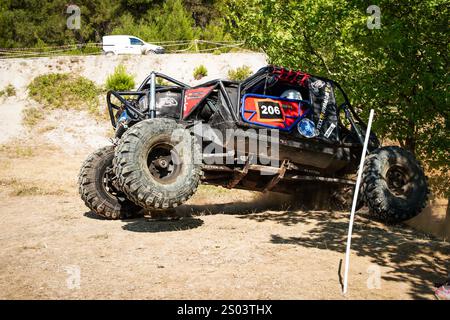 BURSA, TURKIYE - 28. JULI 2024: Offroad-Autorennen im Extreme Cup in Bursa Stockfoto