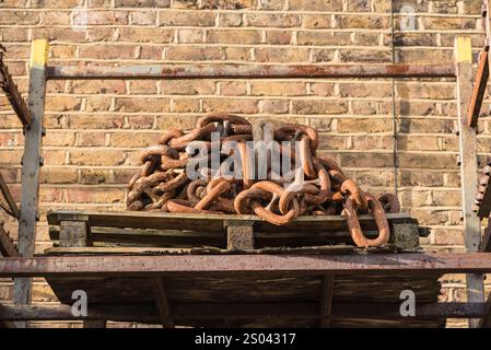 Rostige Metallketten in Leigh on Sea, Essex Stockfoto