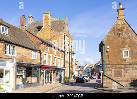 Uppingham High Street Shops in Uppingham Rutland England Großbritannien GB Europa Stockfoto