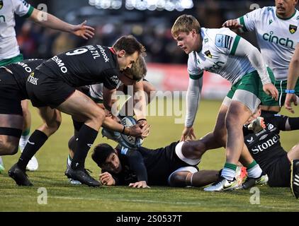 Ivan van Zyl, Lucio Cinti von Saracens und Fin Smith von Northampton Saints während der Saracens gegen Northampton Saints, Gallagher Premieship Runde 8 in Th Stockfoto