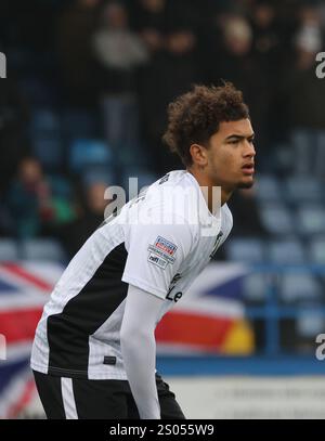 Mourneview Park, Lurgan, County Armagh, Nordirland, Großbritannien. November 2024. Sports Direct Premiership – Glenavon gegen Glentoran. Fußballspieler in Aktion Glentoran-Fußballspieler Finley Thorndike. Stockfoto