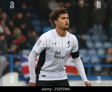 Mourneview Park, Lurgan, County Armagh, Nordirland, Großbritannien. November 2024. Sports Direct Premiership – Glenavon gegen Glentoran. Fußballspieler in Aktion Glentoran-Fußballspieler Finley Thorndike. Stockfoto