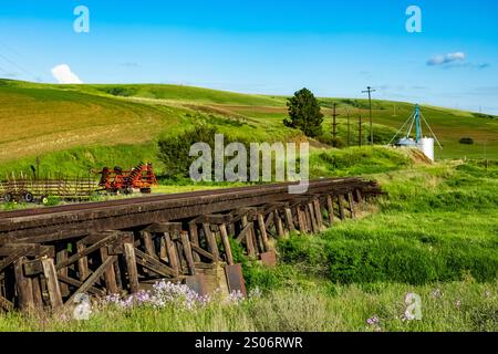 Eisenbahngleise durch die Region Palouse im US-Bundesstaat Washington Stockfoto