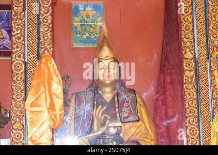 Eingebettet in die ruhigen Hügel des Shivapuri-Nationalparks, etwas außerhalb von Kathmandu, liegt Nepal das ruhige Nagi Gompa Kloster. Dieser alte buddhistische Mo Stockfoto