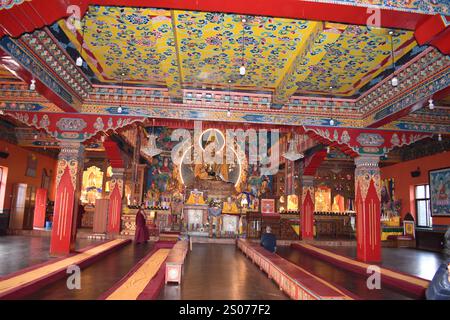 Eingebettet in die ruhigen Hügel des Shivapuri-Nationalparks, etwas außerhalb von Kathmandu, liegt Nepal das ruhige Nagi Gompa Kloster. Dieser alte buddhistische Mo Stockfoto