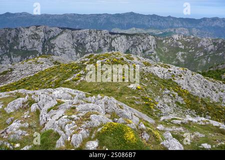Wanderung auf Pena Main im Nationalpark Picos de Europa, Spanien Stockfoto