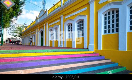 Palenque, Chiapas, Mexiko, Oficina de Ingresos Municipales mit Kolonialarchitektur, nur Editorial. Stockfoto