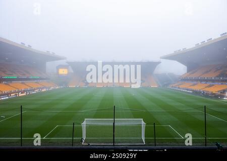 Wolverhampton, Großbritannien. Dezember 2024. Ein Blick auf den Boden während des Premier League-Spiels zwischen Wolverhampton Wanderers und Manchester United in Molineux, Wolverhampton am Donnerstag, den 26. Dezember 2024. (Foto: Stuart Leggett | MI News) Credit: MI News & Sport /Alamy Live News Stockfoto