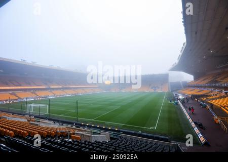 Wolverhampton, Großbritannien. Dezember 2024. Ein Blick auf den Boden während des Premier League-Spiels zwischen Wolverhampton Wanderers und Manchester United in Molineux, Wolverhampton am Donnerstag, den 26. Dezember 2024. (Foto: Stuart Leggett | MI News) Credit: MI News & Sport /Alamy Live News Stockfoto