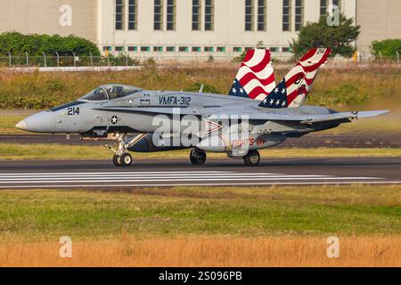 17. November 2024: F-18C Hornet VMFA-312 auf der Gifu Air Base in Japan Stockfoto