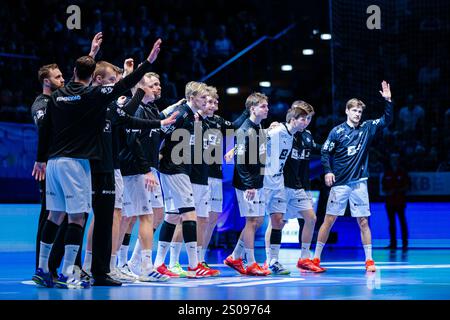 Einlaufen THW Kiel GER, TBV Lemgo Lippe vs. THW Kiel, Handball, 1. Bundesliga 17. Spieltag, Spielzeit 2024/2025, 26.12.2024 Foto: Eibner-Pressefoto/Jan Rollinger Stockfoto