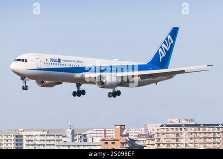 Japan – Tokio, 21. November 2024: ANA B767 in Japan Stockfoto