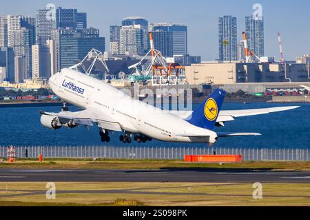 Japan – Tokio, 21. November 2024: LH Boeing N747 in Japan Stockfoto