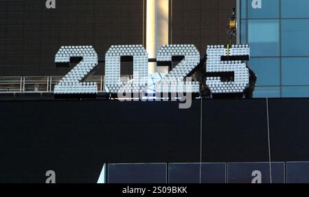 New York, NY, USA. Dezember 2024. Blick auf den One Times Square in Vorbereitung auf den Silvesterball 2025 am 26. Dezember 2024 in New York City. Quelle: Rw/Media Punch/Alamy Live News Stockfoto