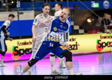 Eisenach, Deutschland. Dezember 2024. Peter Walz (ThSV Eisenach, #14) GER, Thüringen, ThSV Eisenach gegen HSV Hamburg, Handball, Daikin 1. Handballbundesliga, 17.Spieltag, Saison 2024/2025, Donnerstag, 26.12.2024, 17,30 Uhr Foto: Eibner-Pressefoto/Martin Herbst Credit: dpa/Alamy Live News Stockfoto