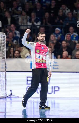 Eisenach, Deutschland. Dezember 2024. Matija Spikic (ThSV Eisenach, #1) GER, Thüringen, ThSV Eisenach gegen HSV Hamburg, Handball, Daikin 1. Handballbundesliga, 17.Spieltag, Saison 2024/2025, Donnerstag, 26.12.2024, 17,30 Uhr Foto: Eibner-Pressefoto/Martin Herbst Credit: dpa/Alamy Live News Stockfoto