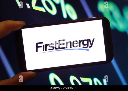 Polen. Dezember 2024. In dieser Abbildung wird das FirstEnergy Firmenlogo auf einem Smartphone-Bildschirm angezeigt. (Foto: Piotr SWAT/SOPA Images/SIPA USA) *** ausschließlich für redaktionelle Nachrichten *** Credit: SIPA USA/Alamy Live News Stockfoto