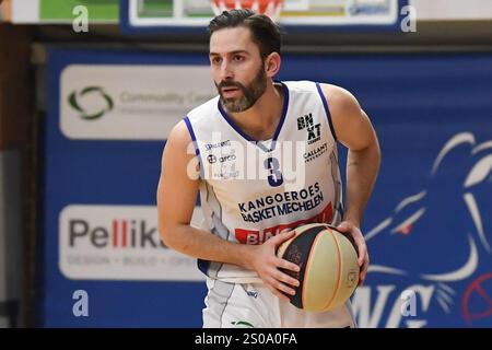 Oostende, Belgien. Dezember 2024. Mechelens Domien Loubry, dargestellt während eines Basketballspiels zwischen Kangoeroes Mechelen und Limburg United am Donnerstag, den 26. Dezember 2024 in Mechelen, am 17. Tag der Basketballmeisterschaft in der belgischen/niederländischen 1. Liga. BELGA FOTO JILL DELSAUX Credit: Belga News Agency/Alamy Live News Stockfoto