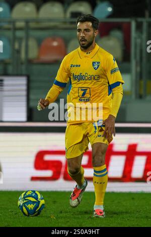 Frosinone, Italien. Dezember 2024. Luca Garritano von Frosinone Calcio im Spiel der Serie B zwischen Frosinone Calcio und US Salernitana im Stadio Benito Stirpe Frosinone Italien am 26. Dezember 2024 Credit: Nicola Ianuale/Alamy Live News Stockfoto