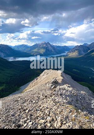 Ausblicke beim Wandern auf dem Tent Ridge im Kananaskis Country von Alberta Stockfoto