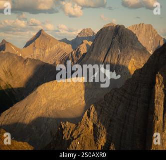 Ausblicke beim Wandern auf dem Tent Ridge im Kananaskis Country von Alberta Stockfoto