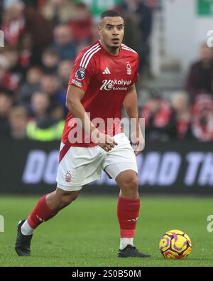 Nottingham, Großbritannien. Dezember 2024. Murillo of Nottingham Forest während des Premier League-Spiels Nottingham Forest gegen Tottenham Hotspur in City Ground, Nottingham, Vereinigtes Königreich, 26. Dezember 2024 (Foto: Alfie Cosgrove/News Images) in Nottingham, Vereinigtes Königreich am 27. Dezember 2024. (Foto: Alfie Cosgrove/News Images/SIPA USA) Credit: SIPA USA/Alamy Live News Stockfoto