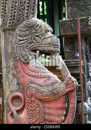 Nahaufnahme der Statue eines Drachen. Stockfoto