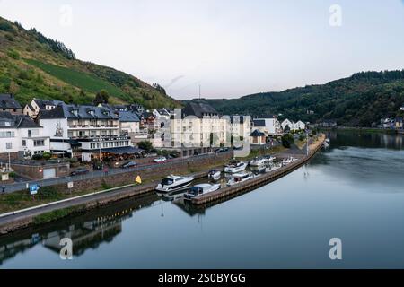 Malerischer Blick auf das Schloss Cochem im Sommer in der Nähe der Mosel Stockfoto