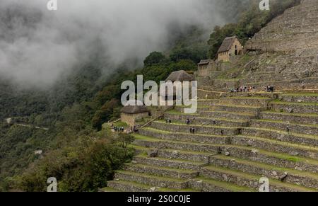 Machu Picchu Ruinen in Peru während eines nebeligen morgens Stockfoto