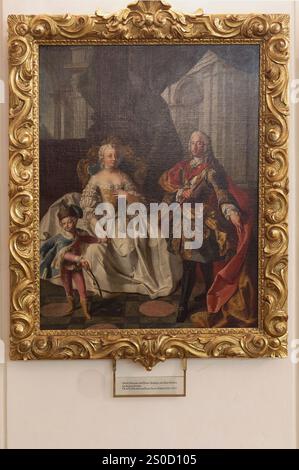 Wien, Österreich. Dezember 2024. Museum für Militärgeschichte, Institut für Militärgeschichte in Wien, Maria Theresia und Franz Stephan mit dem kleinen Erzherzog Joeph, Öl auf Leinwand von Franz Xaver Palock (1724-1767) Stockfoto