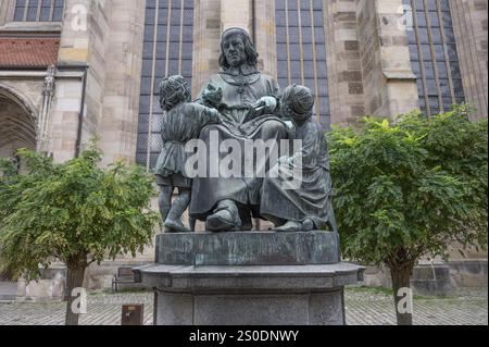 Denkmal für Johann Nepomuk Christoph Friedrich Schmid, geboren 1768, gestorben 1854, Priester und Schriftsteller, Dinkelsbüehl, Bayern, Deutschland, Europa Stockfoto