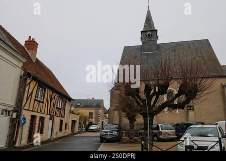 Eglise Notre Dame (Pfarrkirche) de Notre-Dame-d'Oé Indre-et-Loire Frankreich Dezember 2024 Stockfoto