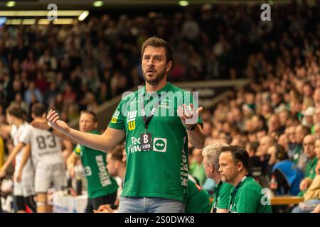 Ben Matschke (frisch auf Goeppingen, Cheftrainer), frisch auf Goeppingen vs. MT Melsungen, Handball, Bundesliga, 17. Spieltag, Saison 2024/2025, 27.12.2024, Foto: Eibner-Pressefoto/Max Vogel Stockfoto