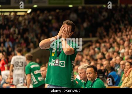 Ben Matschke (frisch auf Goeppingen, Cheftrainer), frisch auf Goeppingen vs. MT Melsungen, Handball, Bundesliga, 17. Spieltag, Saison 2024/2025, 27.12.2024, Foto: Eibner-Pressefoto/Max Vogel Stockfoto