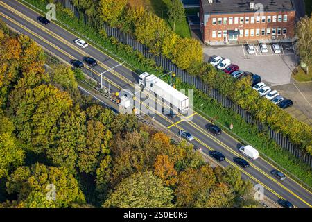 Luftaufnahme, Großbaustelle am Autobahnkreuz Herne, Stau an der Autobahn A43, Baustelle mit Verkehrskontrolle, Holsterhausen, Herne, R Stockfoto