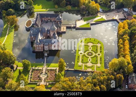 Luftaufnahme, Schloss Wasserburg Anholt mit Schlosspark und Barockgarten, Wassergarten, Anholt, Isselburg, Nordrhein-Westfalen, Deutschland Stockfoto