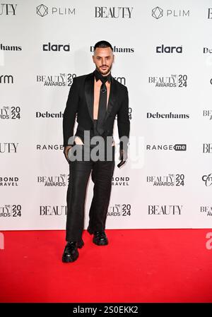 The Beauty Awards 2024 - Celebrity Arrivals mit: Carl Bembridge Wo: London, Großbritannien Wann: 25 Nov 2024 Credit: Laura Rose/WENN Stockfoto