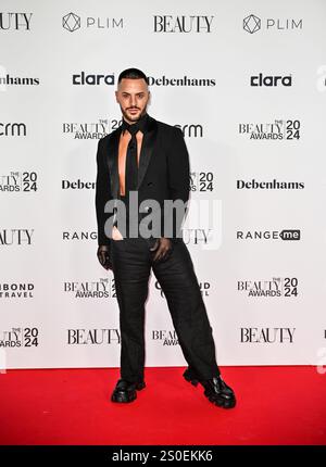 The Beauty Awards 2024 - Celebrity Arrivals mit: Carl Bembridge Wo: London, Großbritannien Wann: 25 Nov 2024 Credit: Laura Rose/WENN Stockfoto
