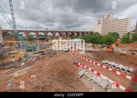 Stockport Bus-Umsteigepunkt und Park Stockfoto