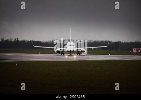 G-FBEN Flybe Embraer ERJ-195LR Flughafen Norwich UK 29-12-2017 Stockfoto