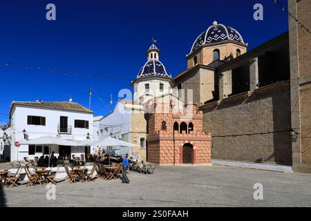 Die Blaue Kuppelkirche der Jungfrau del Consuelo (Pfarrei unserer Lieben Frau des Trostes), Altea Stadt, Costa Blanca, Spanien, Europa Stockfoto