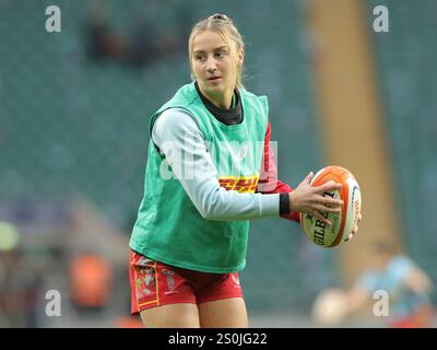 Twickenham, London, Großbritannien. Dezember 2024. Twickenham, London, England, 28. Dezember 2024: Amy Layzell von Harlequins wärmt sich vor dem Premiership Womens Rugby Spiel zwischen Harlequins Women und Leicester Tigers Women im Allianz Stadium in Twickenham, London, England auf. (Jay Patel/SPP) Credit: SPP Sport Press Photo. /Alamy Live News Stockfoto